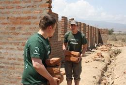 Chantiers jeunes construction & reconstruction : Tanzanie Chantiers jeunes construction & reconstruction : Tanzanie